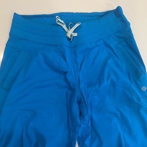 Women’s Lululemon size 8 studio pants blue gorgeous color NICE